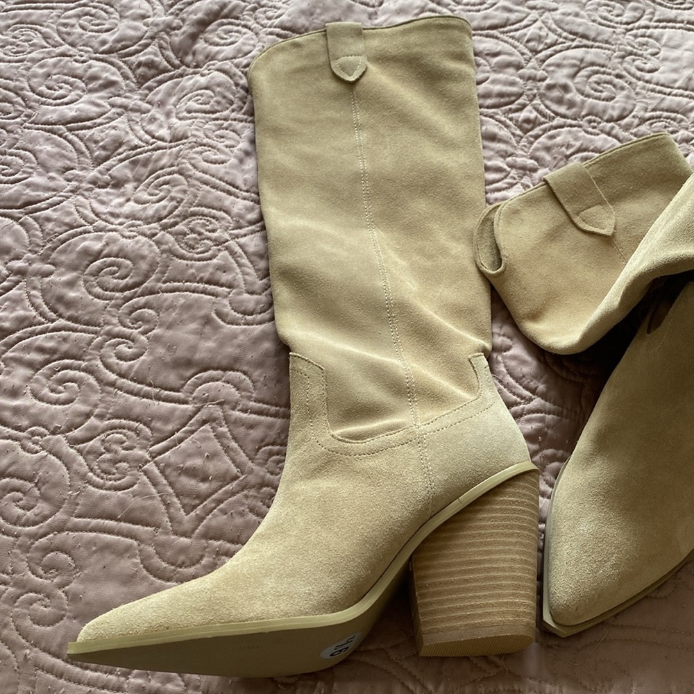 Steve Madden Brondy Taupe 
fully suede knee boots